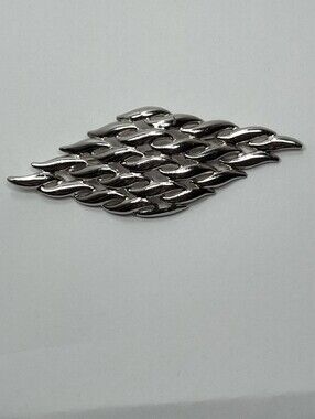 Vintage 1970's Napier Silver Tone Metal Accent Pin - Sleek Chain-Link Design